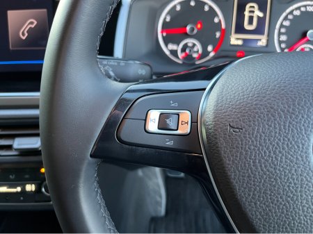 2019 Volkswagen Polo COMFORTLINE AUTOMATIC 1.0 PETROL //REVERSE CAMERA//CARPLAY// €15,950 thumbnail