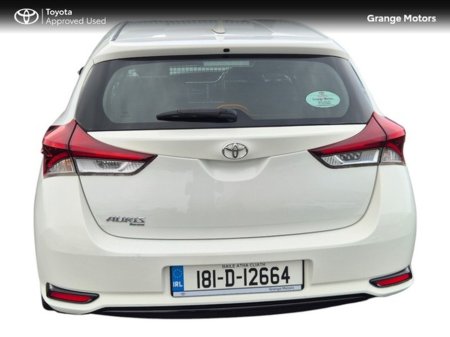 2018 Toyota Auris Van - view 4