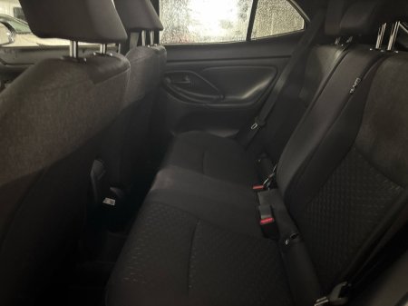 2025 Toyota Yaris Cross - thumbnail 7