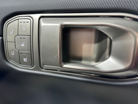 2025 Kia EV4 - thumbnail 11