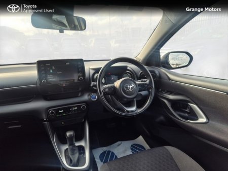 2023 Toyota Yaris 1.5 HYBRID L/SPORT 5DR €24,950 thumbnail