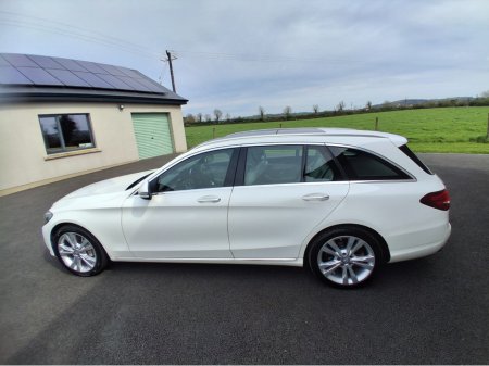 2016 Mercedes-Benz C Class - thumbnail 4