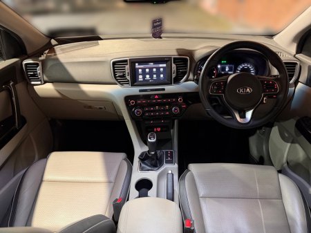 2018 Kia Sportage 1.7 PLATINUM €17,950 thumbnail