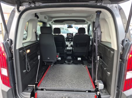 2022 Peugeot Rifter Allure Lowered Floor Wheelchair Access €22,995 thumbnail