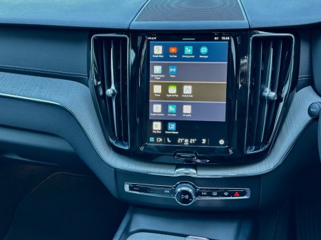 2025 Volvo XC60 - thumbnail 12