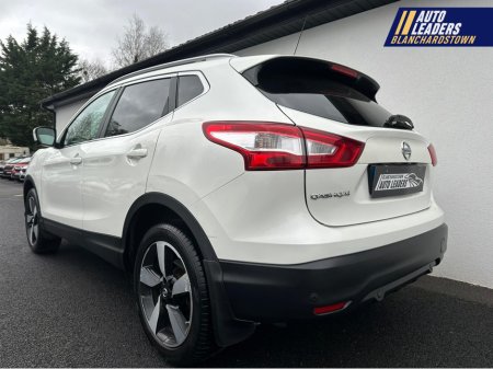 2017 Nissan Qashqai - thumbnail 4