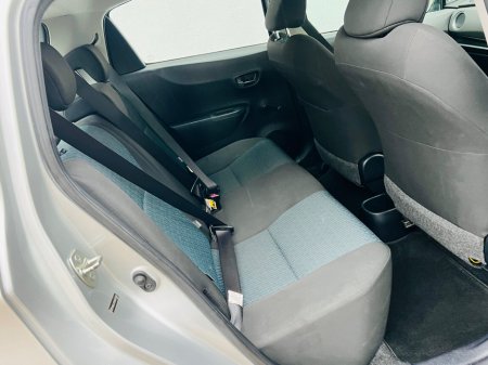 2012 Toyota Yaris 1.0 VVT-i 3Dr Luna €5,950 thumbnail