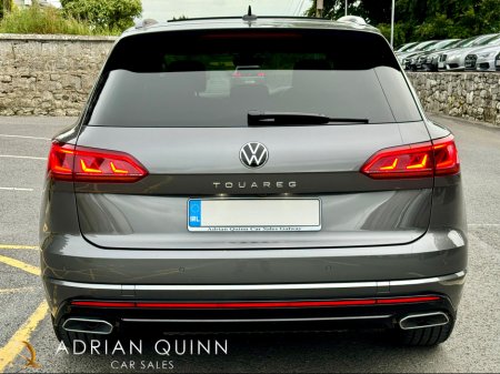 2024 Volkswagen Touareg - thumbnail 7