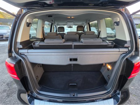 2013 Volkswagen Touran ( 132 REG  )1.4 TSI HIGHLINE EDITION  7 SEATER ALLOYS SIMI DEALER - SPECIALISING IN IMPORTS OF GERMAN AUTOMATIC HI SPEC CARS €10,950 thumbnail