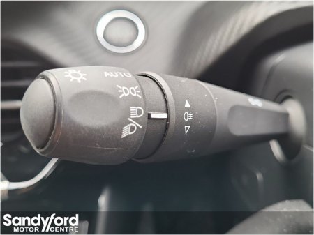 2025 Peugeot 208 - thumbnail 22