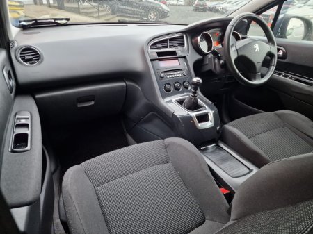 2012 Peugeot 5008 ACTIVE 1.6 HDI 112 7 SEATS 4DR €4,900 thumbnail