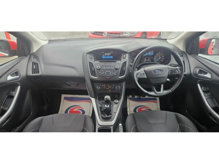 2015 Ford Focus - thumbnail 24