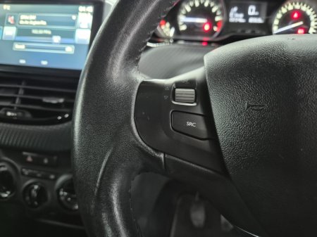 2016 Peugeot 208 - thumbnail 17