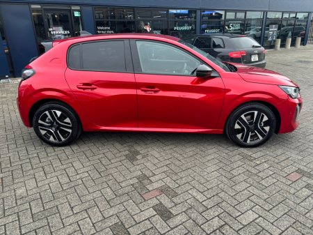 2025 Peugeot 208  €26,950