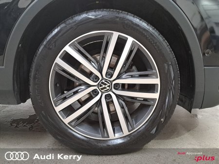 2022 Volkswagen Tiguan Allspace 2.0TDI 150BHP ELEGANCE AUTOMATIC €37,900 thumbnail