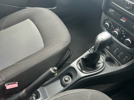 2018 Dacia Duster SIGNATURE 1.5 DCI 110 E 4DR AUTO €11,950 thumbnail