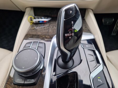 2018 BMW 5 Series - thumbnail 41