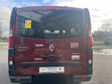 2023 Renault Trafic Passenger - thumbnail 7