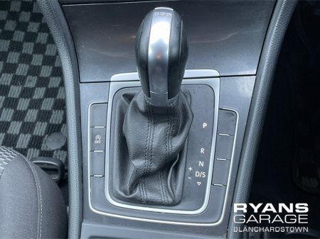 2017 Volkswagen Golf **DEPOSIT PAID** 1.2 TSI AUTO 5DR €15,500 thumbnail