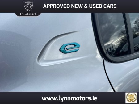 2023 Peugeot 208 - thumbnail 8