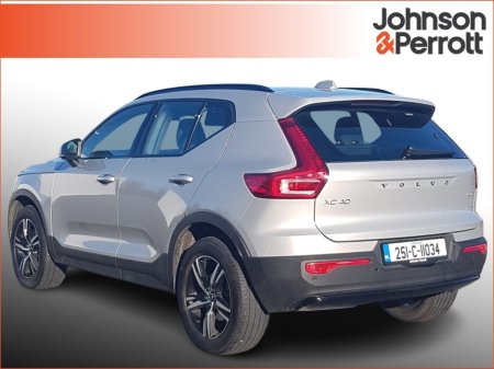 2025 Volvo XC40 2.0 B3 163bhp MHEV Plus Dark (Heated Windscreen / Heated Seats / Cruise Control) €48,900 thumbnail