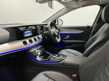 2017 Mercedes-Benz E Class 220d Avantgarde - 17 Inch Alloys - Reversing Camera - Panoramic Sunroof - Ambient Lighting - Sat Nav - Climate Control - Electric Heated Memory Seats - Keyless Start - Auto Lights/Wipers thumbnail