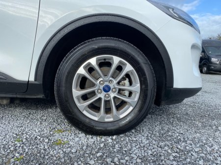 2023 Ford Kuga - thumbnail 6