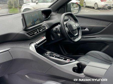 2024 Peugeot 5008 1.5 BlueHDi 130bhp Allure Auto €40,850 thumbnail