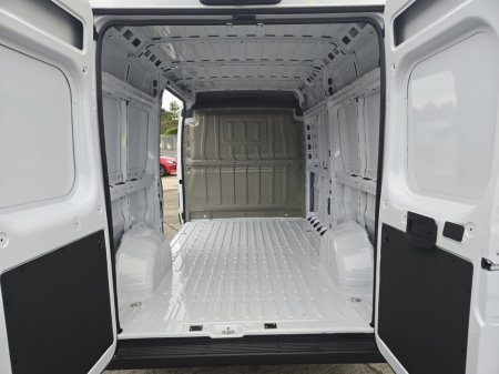 2026 Opel Movano  €28,750 thumbnail