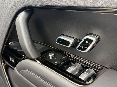 2025 Land Rover Range Rover Sport - thumbnail 18