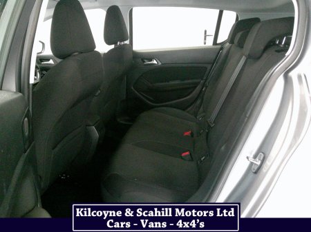 2016 Peugeot 308 ACTIVE 1.6 BLUE HDI 100 4DR thumbnail