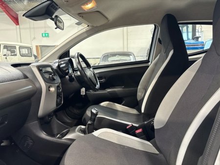 2017 Toyota Aygo 1.0 5DR X-PLAY €8,750 thumbnail