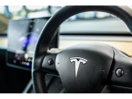 2022 Tesla Model Y E Long Range AWD €29,899 thumbnail