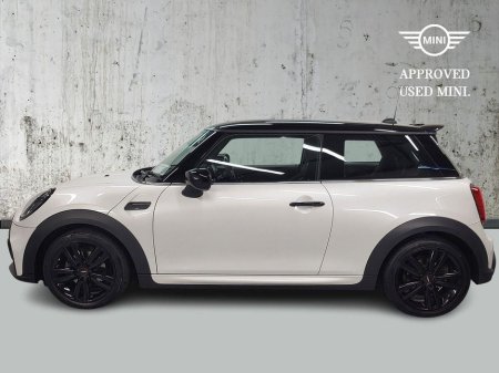 2024 MINI Hatch 3-Door Cooper Sport €29,975