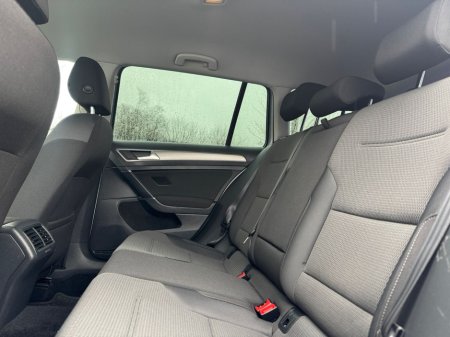 2016 Volkswagen Golf - thumbnail 4