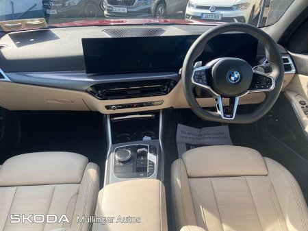 2025 BMW 3 Series - thumbnail 2