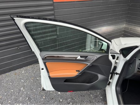 2015 Volkswagen Golf - thumbnail 17