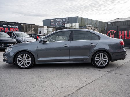 2017 Volkswagen Jetta - thumbnail 16