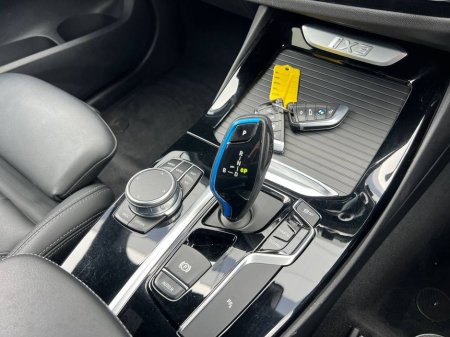 2022 BMW iX3 - thumbnail 11