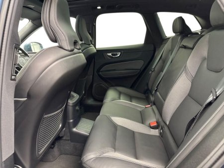 2024 Volvo XC60 - thumbnail 10