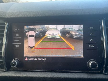 2017 Skoda Kodiaq STYLE 2.0 TDI 150HP 4X4  7 SEATER €20,950 thumbnail