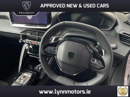 2025 Peugeot 2008 ALLURE 1.2 MILD-HYBRID 136 €35,750