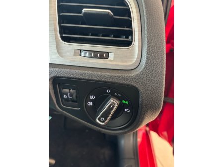 2014 Volkswagen Golf - thumbnail 18