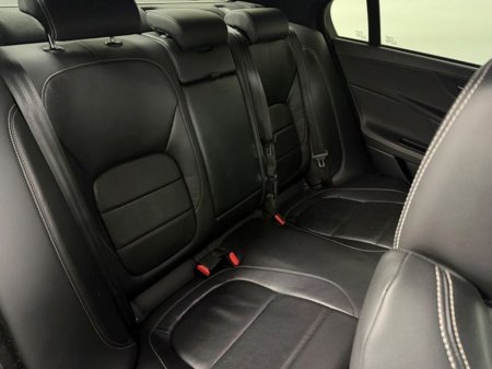 2016 Jaguar XE 2.0D R-sport (163PS) 4DR €12,777 thumbnail
