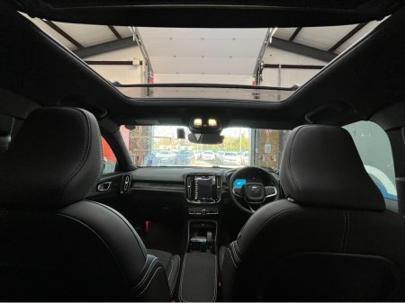 2023 Volvo XC40 - thumbnail 18