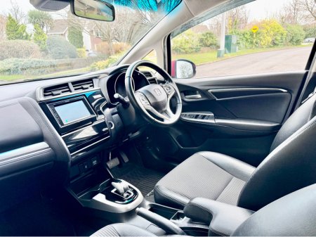 2019 Honda Fit HYBRID!!HIGH SPEC!!ONLY 18K MLS!! €14,900 thumbnail