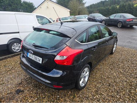 2014 Ford Focus 1.6 TDCI ZETEC 113BHP 5DR thumbnail