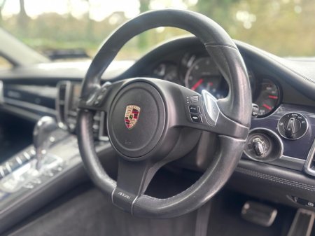 2012 Porsche Panamera - thumbnail 19