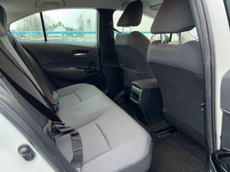 2020 Toyota Corolla 1.8 HYBRID // REVERSE CAMERA // SERVICE HISTORY // DIGITAL CLIMATE CONTROL €18,900 thumbnail