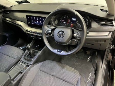 2023 Skoda Octavia - thumbnail 8